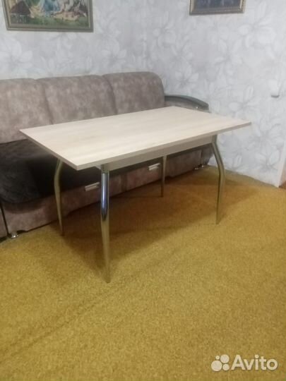 Кухонный стол