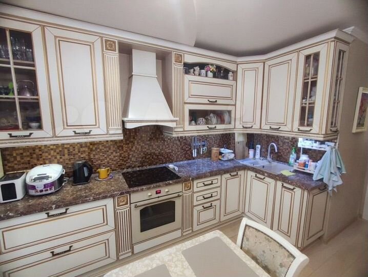 3-к. квартира, 102 м², 5/5 эт.