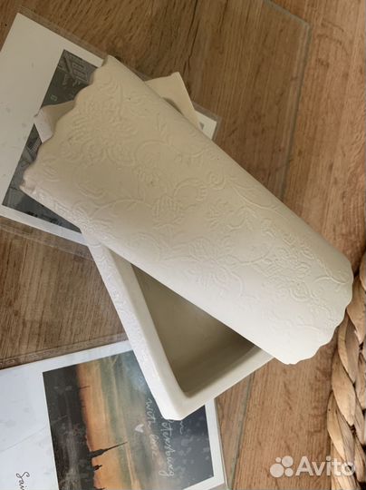 Керамическая шкатулка