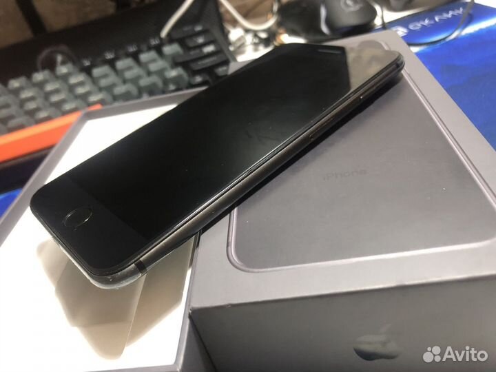 iPhone 8 Plus, 64 ГБ