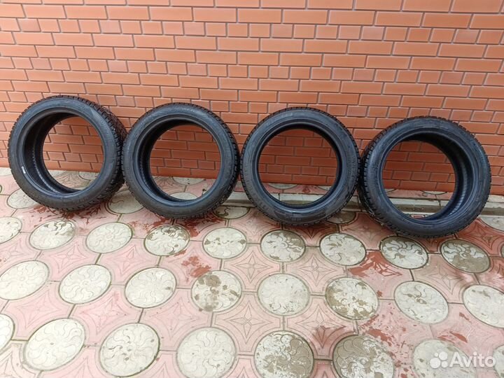 Tigar Winter 235/45 R18