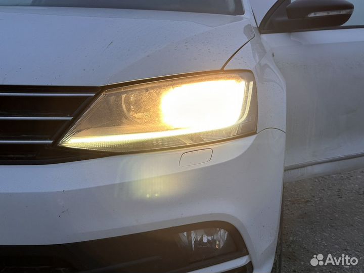 Фара левая volkswagen jetta 6