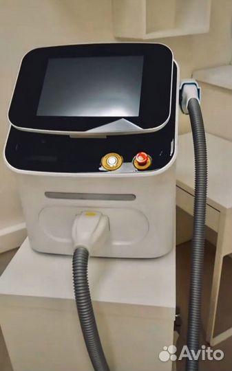 Аппарат для эпиляции DF laser Hybrid