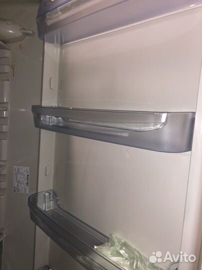 Холодильник indesit