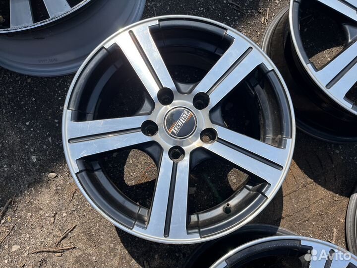 Литые Диски R15 Tech Line TL503 5x114.3 D66.1 ET43