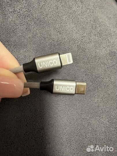 Зарядка на iPhone шнур