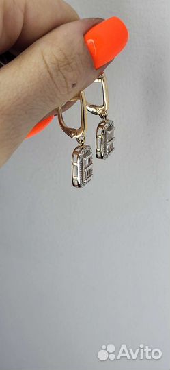 Золотые серьги