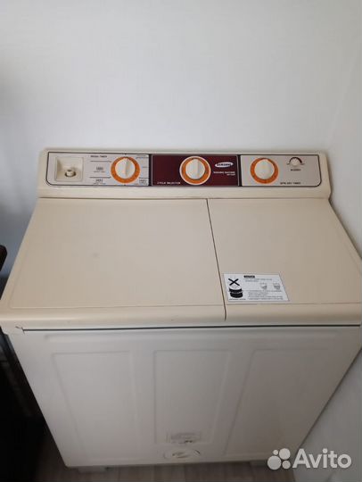 Дверь входная, раковина, стиральная машина