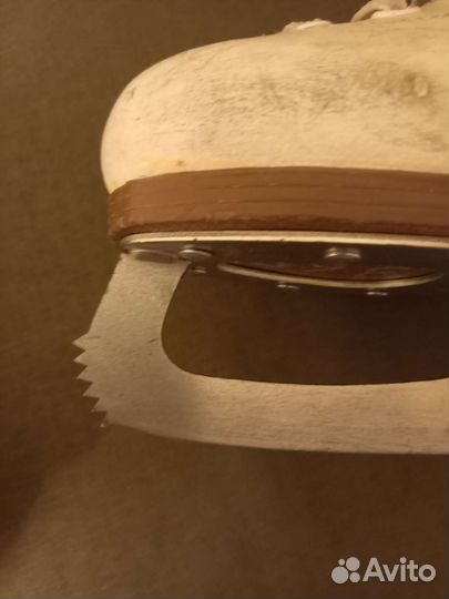 Коньки фигурные, женские