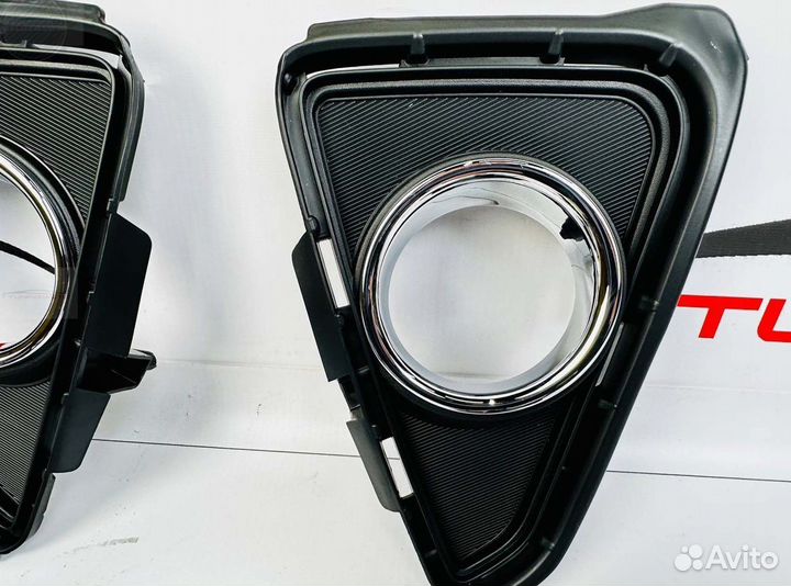 Противотуманные фары Toyota RAV4 (XA 40 )