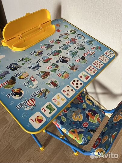 Детский стол и стул