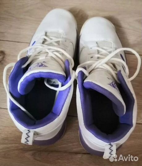 Продам кроссовки весна/осень 42размер