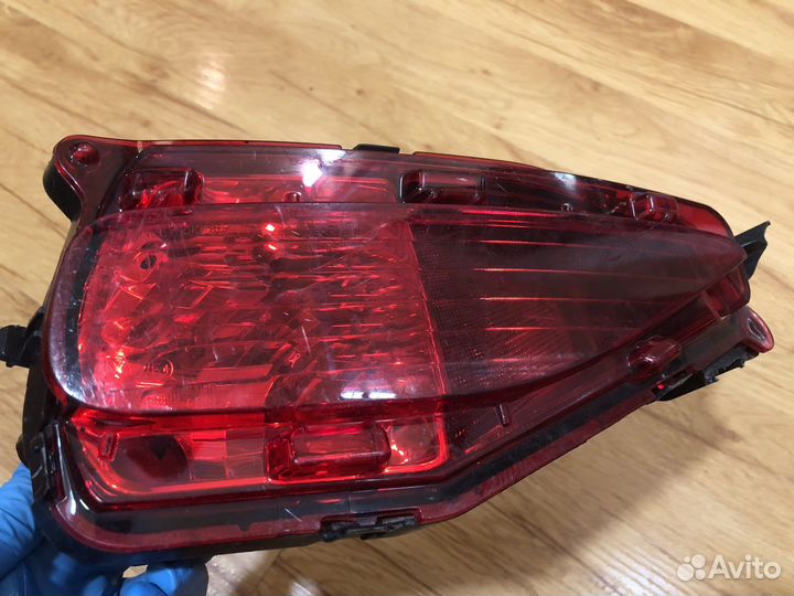 Противотуманный фонарь левый Toyota Fortuner 2