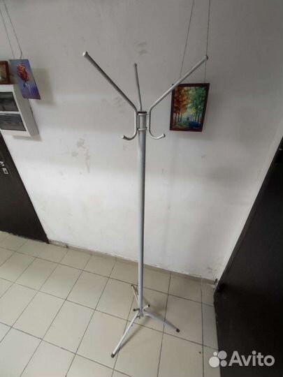 Вешалка напольная