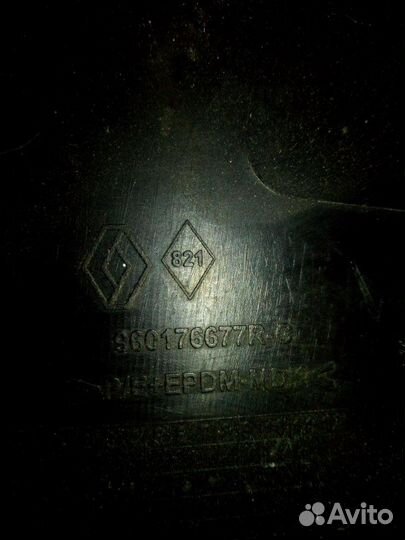 Накладка на бампер передняя левая Renault Sandero