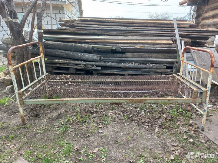 Кровать с панцирной сеткой