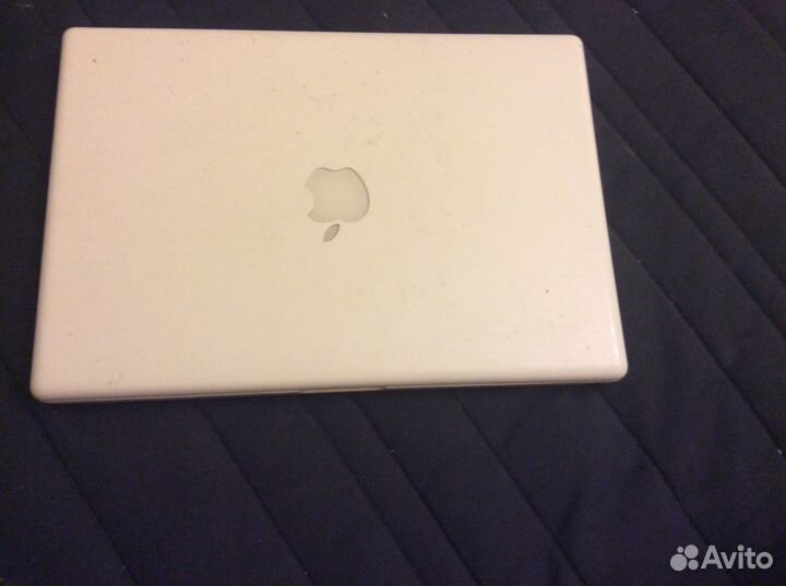 Apple MacBook