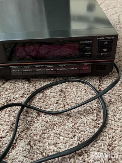 Кассетный видеомагнитофон Sanyo