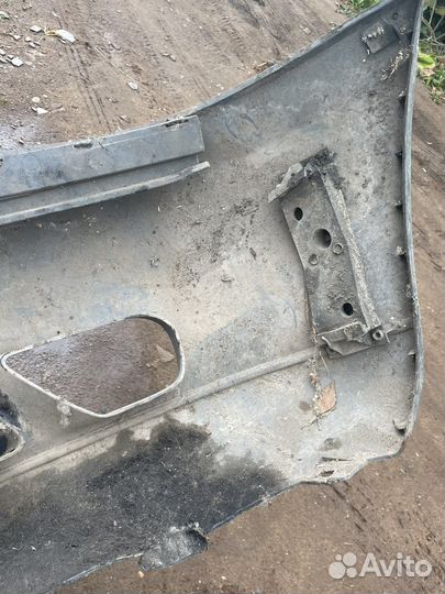 Передний бампер Мерседес Вито 638