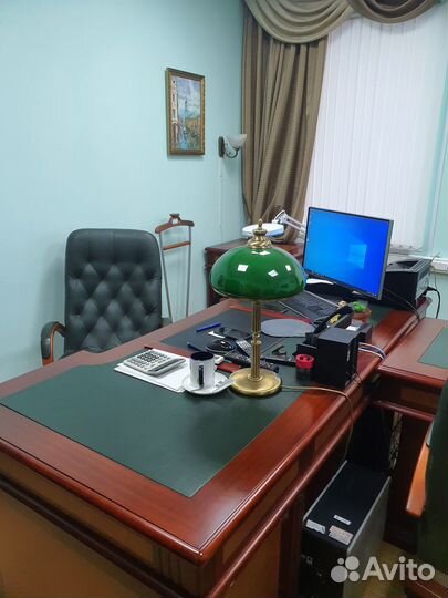 Стол в кабинет руководителя