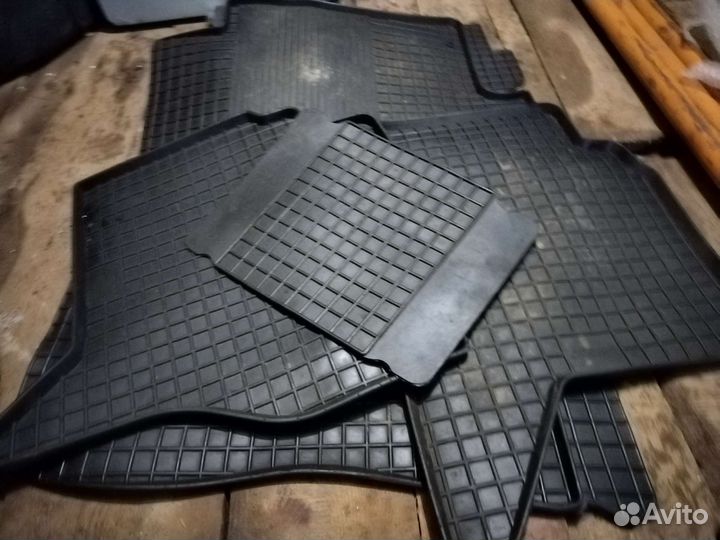 Коврики pajero 4