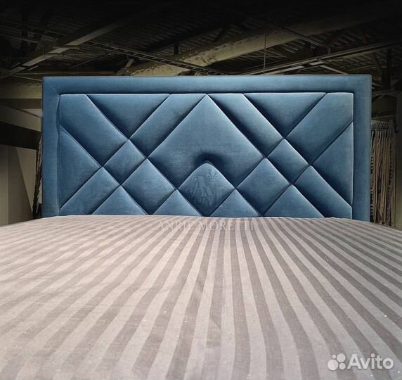 Дизайнерская кровать