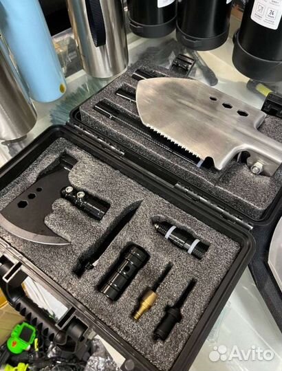 Многофункциональный набор саперная лопата и топор