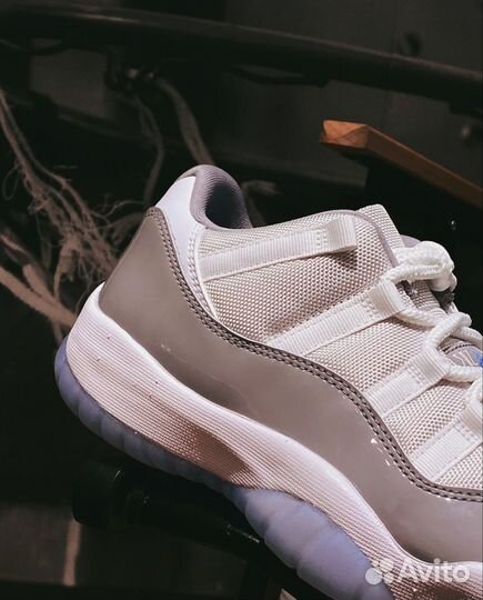 Nike air jordan 11 retro low grey cement white