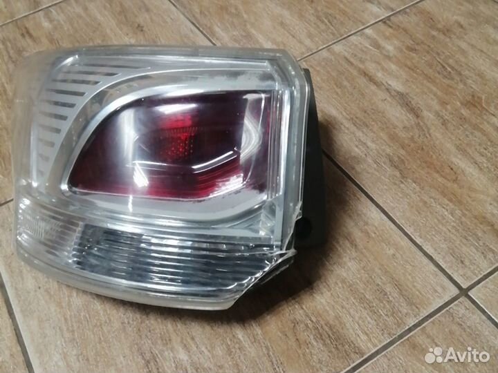Задний фонарь