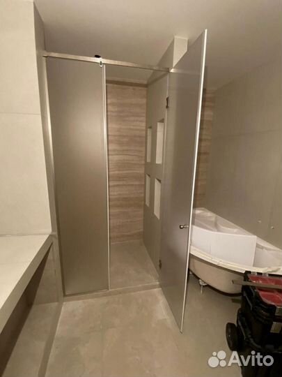 Душевые стеклянные ограждения на заказ