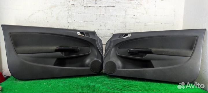 Обшивки дверей комплект Opel Corsa D 2011