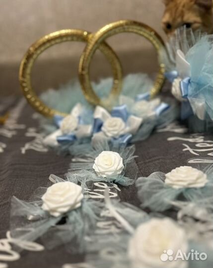 Свадьбное украшение на машину