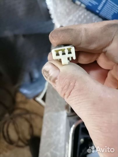 Зеркало на таёта сурф 98 года