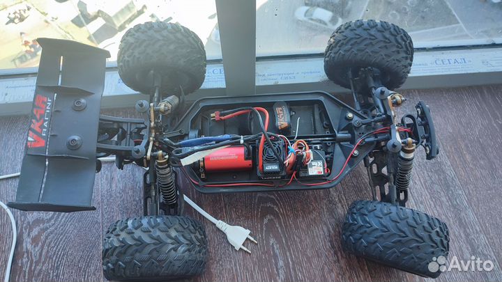 Радиоуправляемый трагги Vkar bison