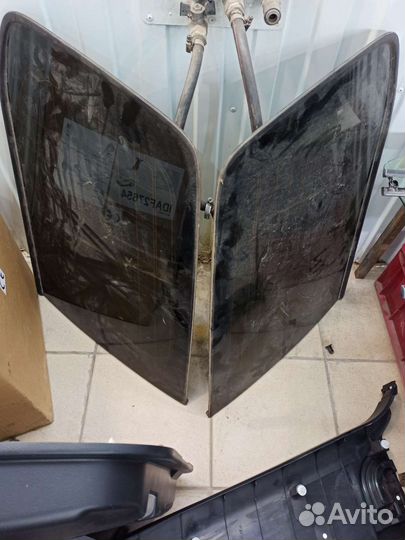 Форточка в крыло Toyota Land cruiser 200 2010г