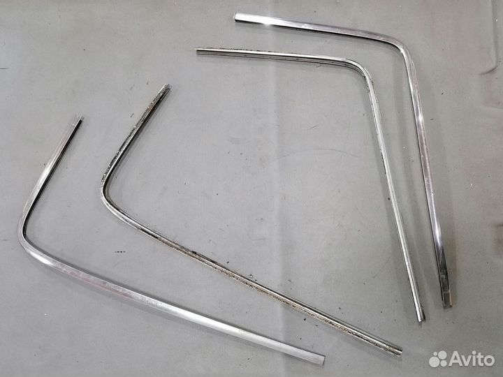 Молдинг стекла комплект Volvo 343 1984-1991