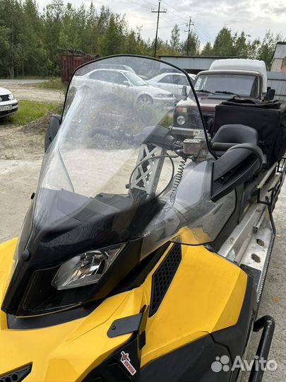 Снегоход SKI-DOO skandig SWT 600