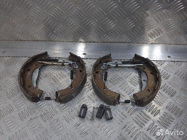 Механизм стояночного тормоза Hyundai Solaris RB