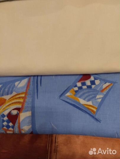 Белье постельное, простыни на 1,5