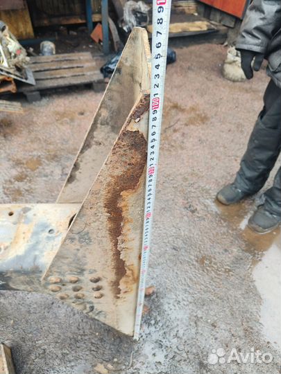 Траверса Volvo FL10