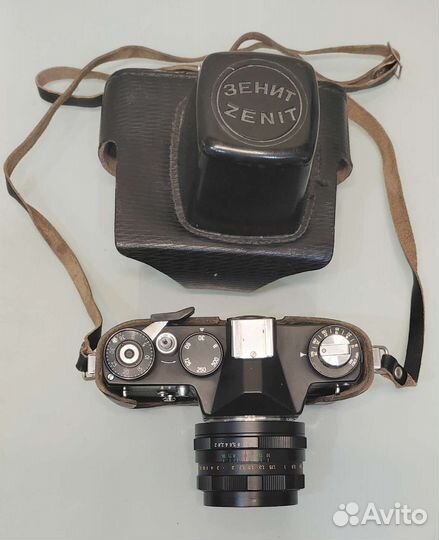 Плёночный фотоаппарат Зенит