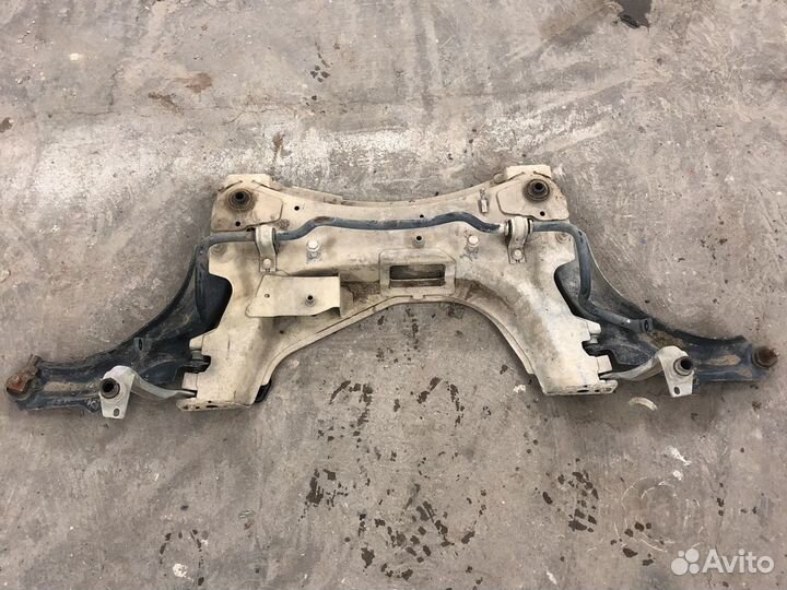 Передний подрамник Renault megane 2 2003-2009