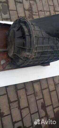 Корпус воздушногo фильтра правый Scania R 2006