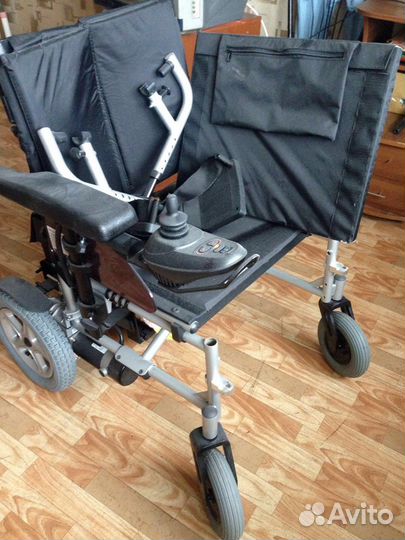 Кресло-коляска с элетроприводом, ручная инвалидные