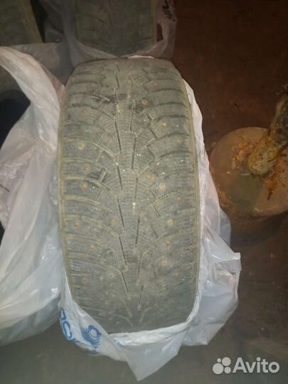 Winrun WR-12 215/45 R17