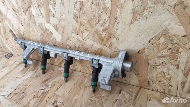 Форсунки топливные Ford Focus 2 рампа топливна 1.6