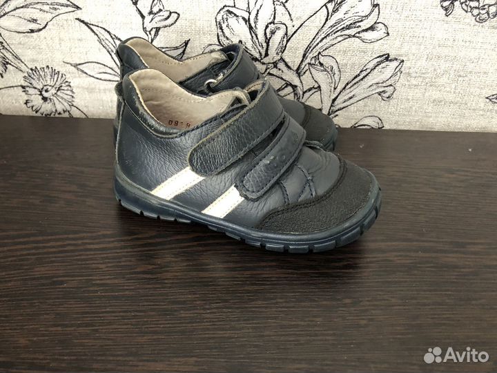 Ботинки для мальчика 22