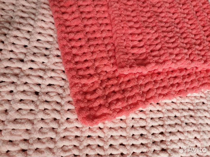 Пледы новые плюшевые