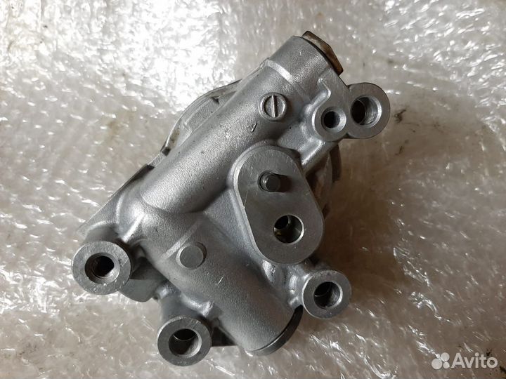 Масляный насос JF011E