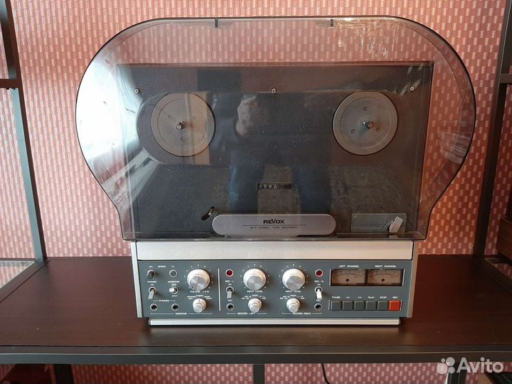 Катушечный магнитофон Revox B77